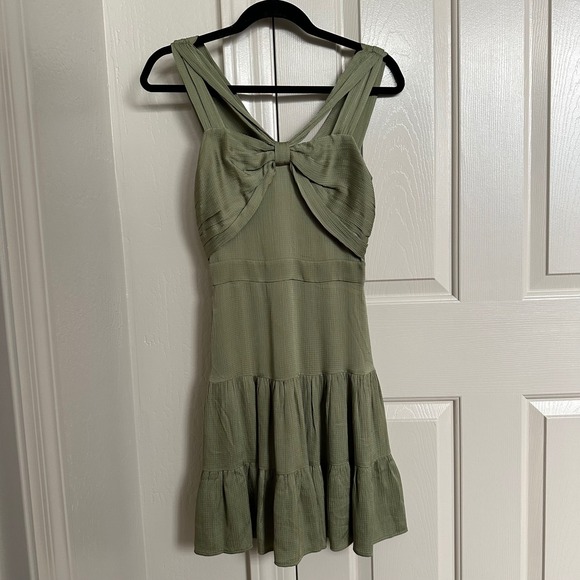 Ted Baker Phoenyx Knot Front Tiered Mini Dress in Mid-Green NWT Size 0 / US 2 - Picture 3 of 11